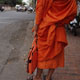 20110302_chiangmai_monklaptop_800NPZ.jpg