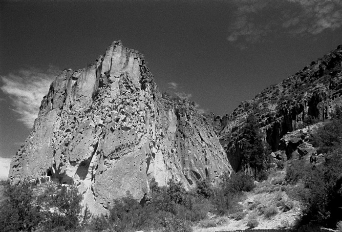 bandelier-bw1.jpg