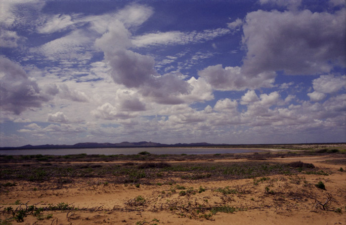 082409_cabo_lakeclouds_reala400.jpg