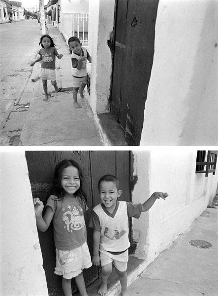 082909_mompos_siblingsdiptych_trix.jpg