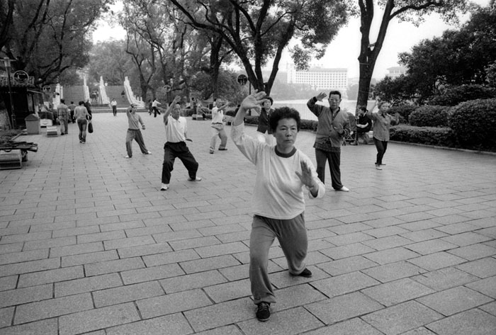 20100603_guilin_parkexercise2_pxR09.jpg