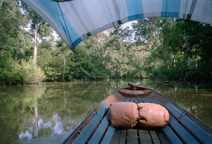 20100616_mancong_onboat_400VC.jpg