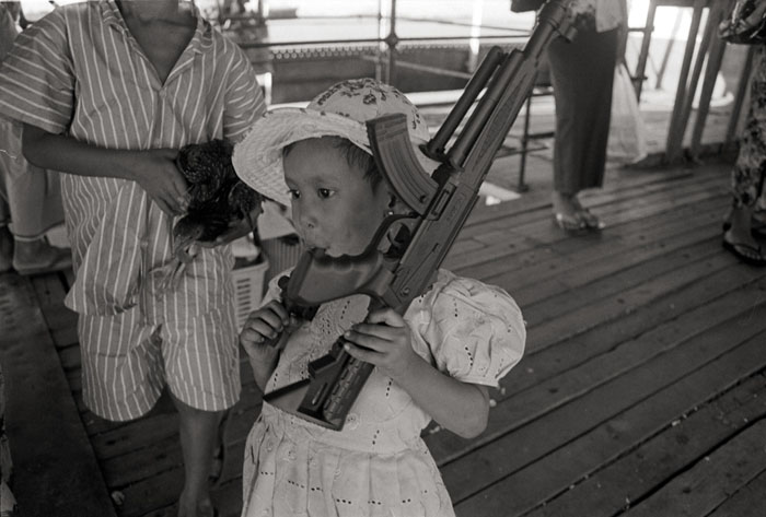 20110214_ferry_gungirl1_pxD76.jpg