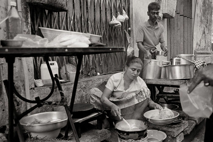 20110223_yangon_streetfood_txD76.jpg