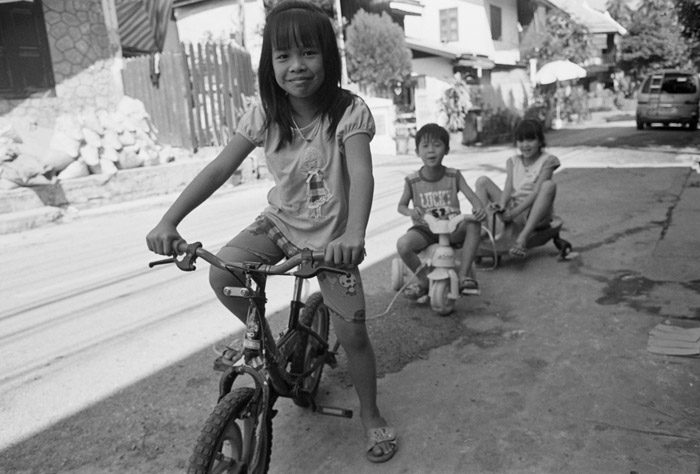 20111220_luang_bikekids3_pxD76.jpg