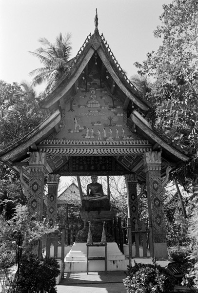 20111220_luang_temple1_pxD76.jpg