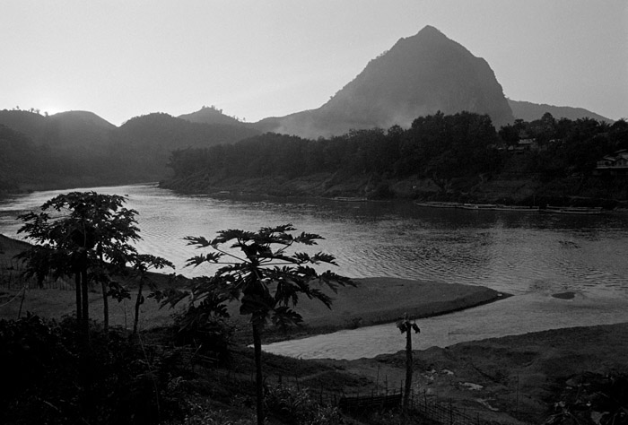 20111221_nongkhiaw_riverview2_txD76.jpg