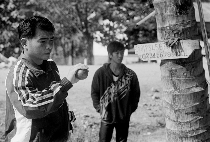 20111223_nongkhiaw_busstationpetanque1_txD76.jpg