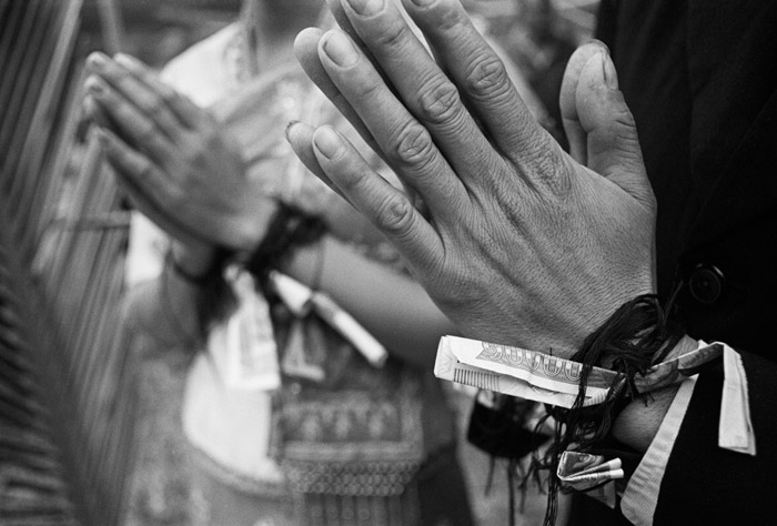 20120106_samtai_weddingwristties_tx800XTOL.jpg