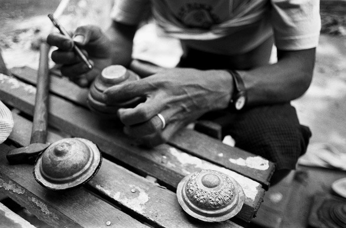 20120323_sagaing_silverpotlids_pxD76.jpg