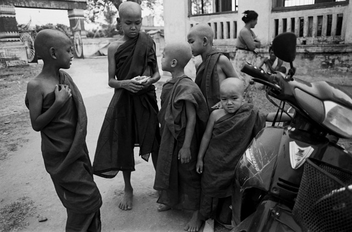 20120324_sagaing_babymonks5_pxD76.jpg