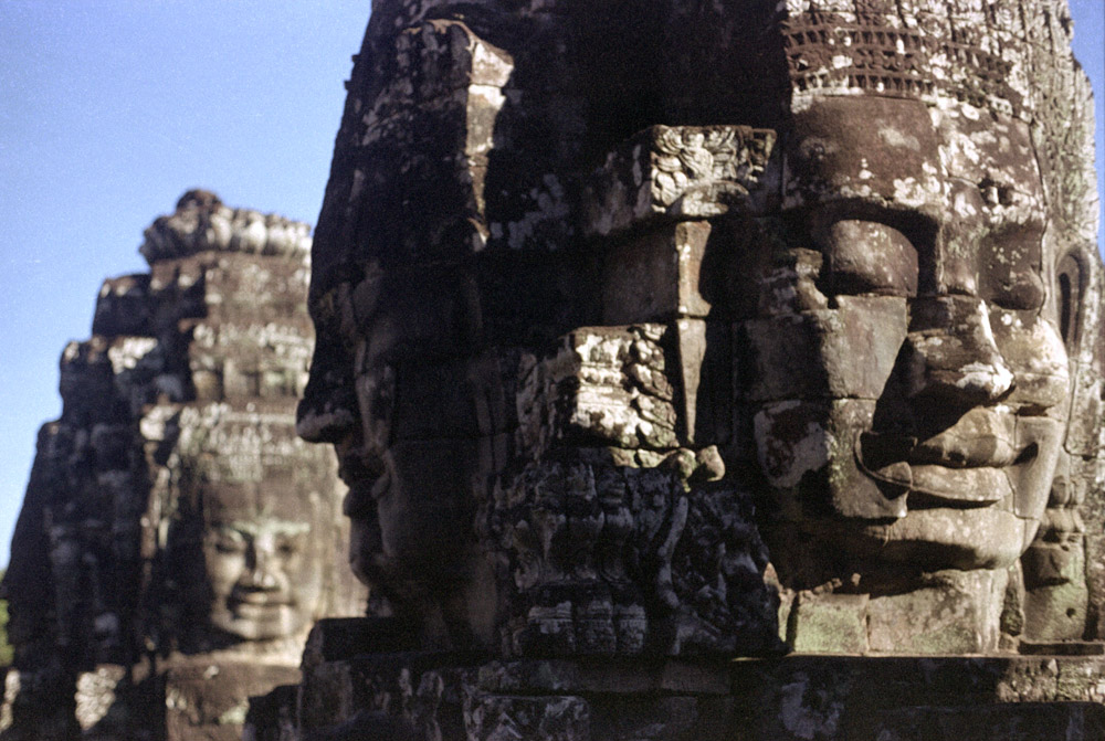 20121218_bayon_faceclose2_reala.jpg