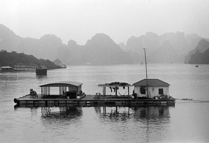 20130414_halong_fishingvillage7_txXTOL.jpg