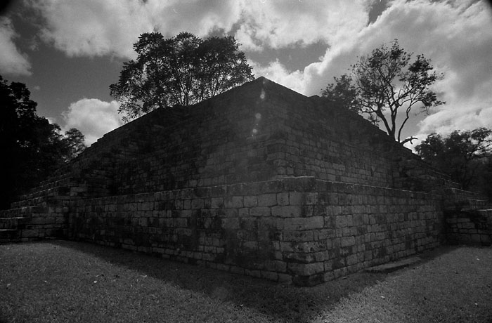 copan-pyramid.jpg