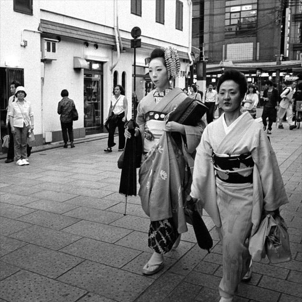 gion-geishawalk.jpg