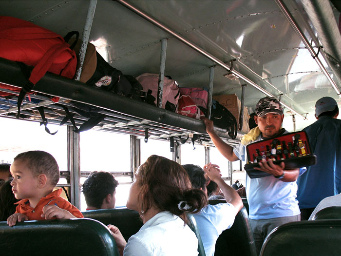 bus1.jpg