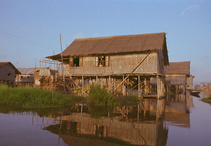 inle-nampan-houses2.jpg