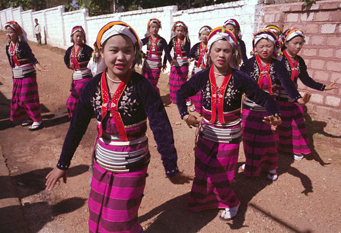 kyaukme-palaungdance8.jpg