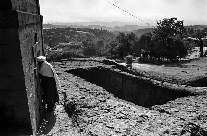 lalibela-priest2.jpg