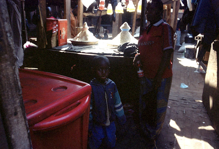 lilongwe-marketkid.jpg