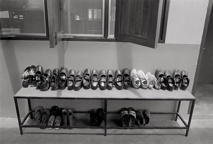 20110730_nuns_shoerack_np800XTOL.jpg