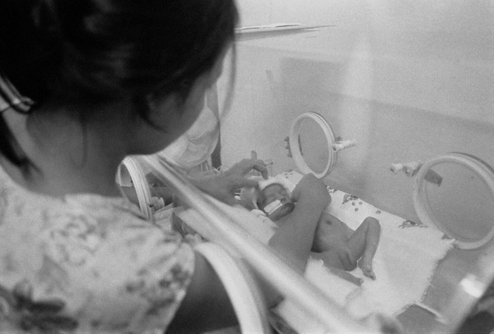 20111025_preemie_1stmom3_np1600XTOL12.jpg