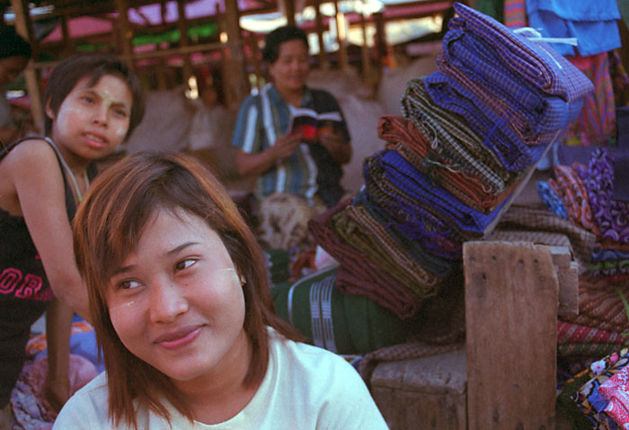 mrauk-market-may.jpg