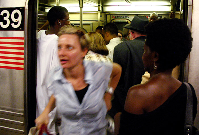 0808subway2.jpg