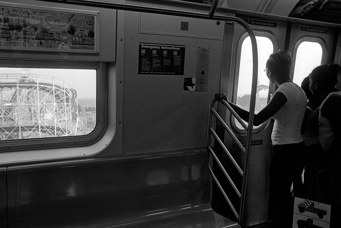 081509_qtrain_girlswatchcyclone_trix.jpg