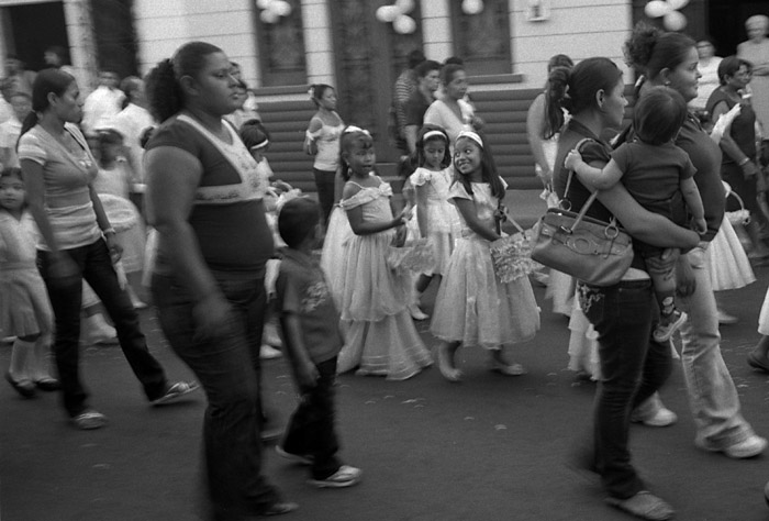 parade-flowergirls3.jpg