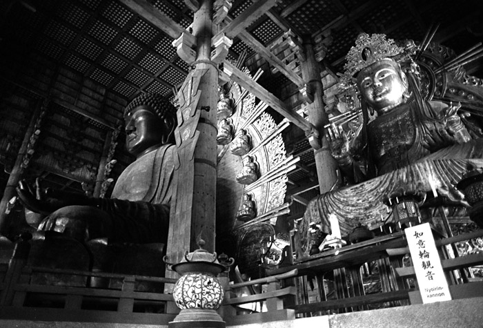 todaiji-buddha-bw.jpg