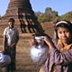 mrauk-stupa-jargirls.jpg